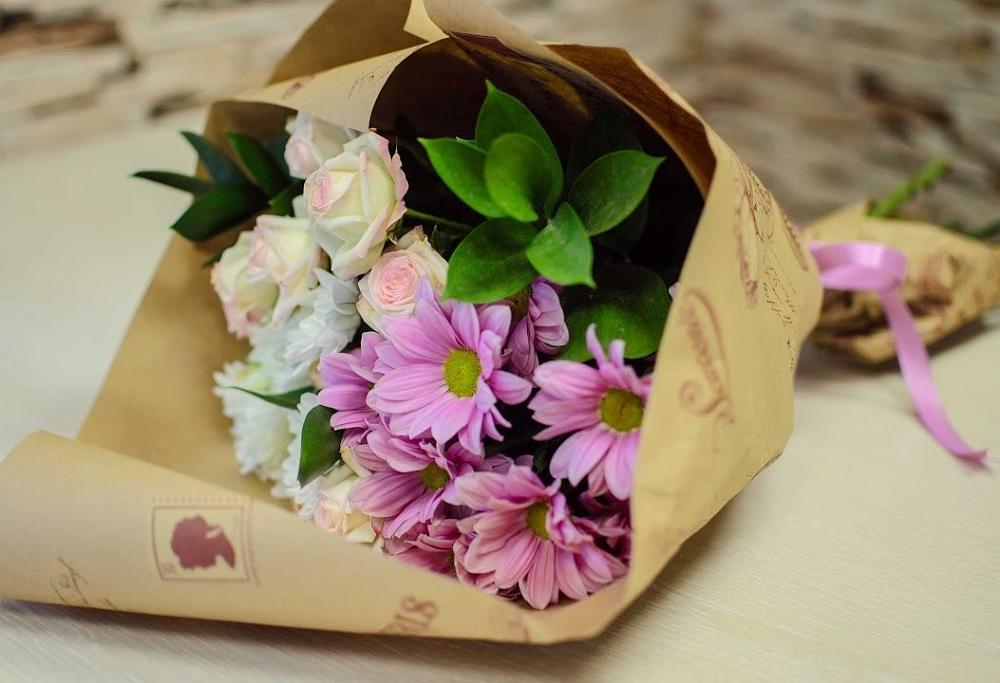 Букет цветов из: Розы и Хризантемы в Камских Полянах