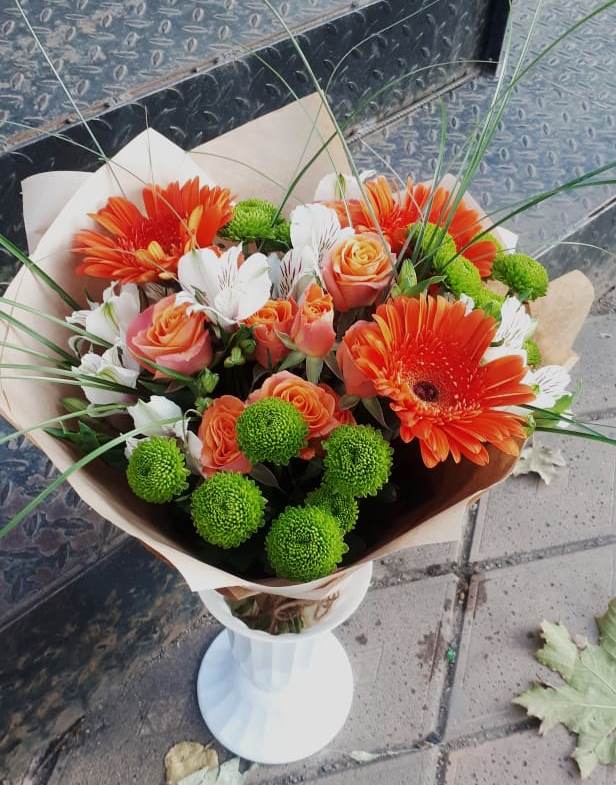 Букет цветов из: Герберы, Хризантемы, Альстромерии и Розы в Камских Полянах