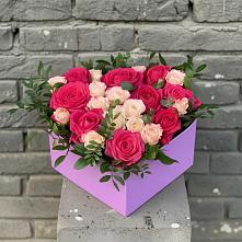 Цветочная композиция из Розы в коробке #REPLACE_PRED# Камских Полянах