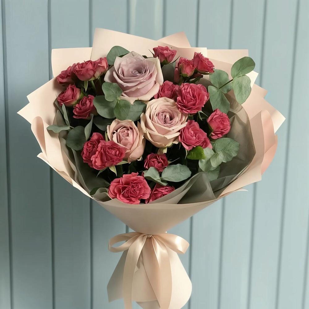 Букет цветов из: Гвоздики и Розы в Камских Полянах