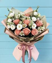 Букет цветов из:  Розы, Альстромерии и Лизиантусы в Камских Полянах