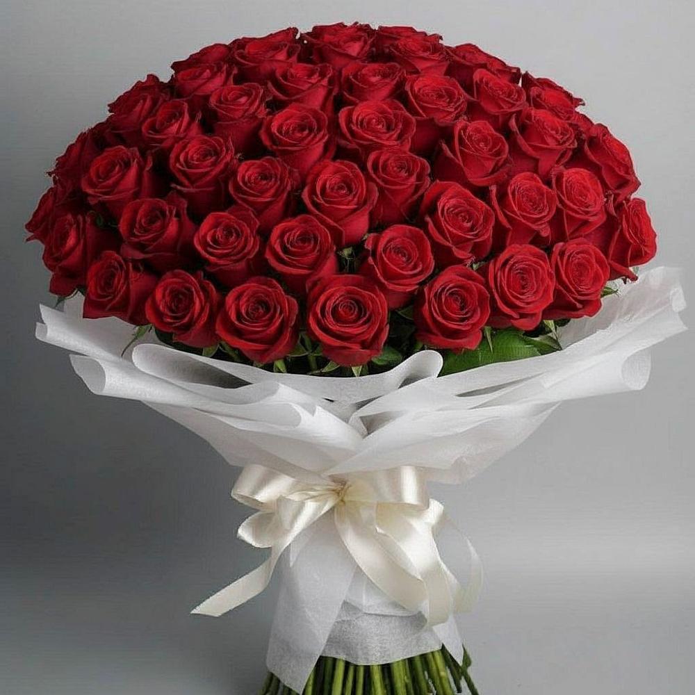 Букет 101 Красная роза Блэк Мэджик в Камских Полянах