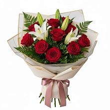 Букет цветов из:  Лилии и Розы в Камских Полянах