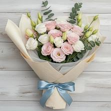 Букет цветов из:  Лизиантусы в Камских Полянах