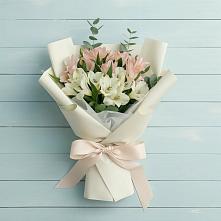 Букет цветов из:  Альстромерии в Камских Полянах