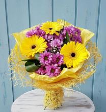 Букет цветов из:  Хризантемы и Герберы в Камских Полянах