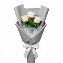 Букет 3 белые розы в Камских Полянах