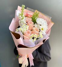 Букет цветов из:  Хризантемы и Розы в Камских Полянах