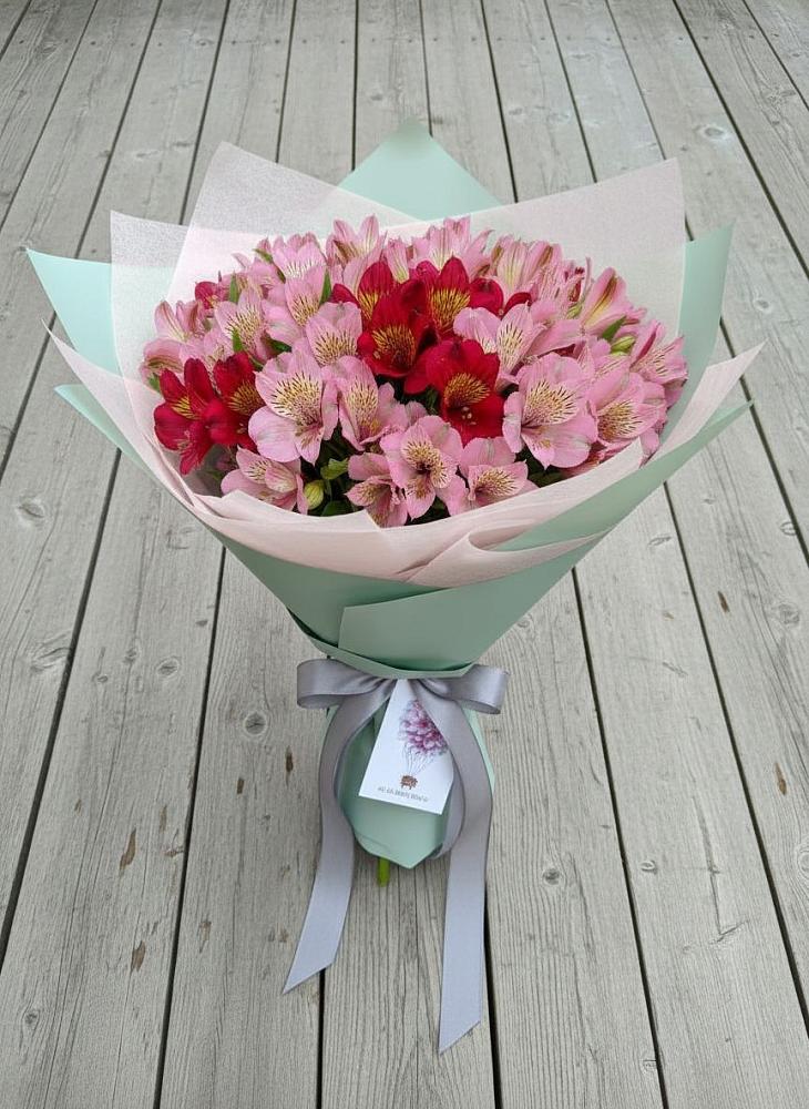 Букет цветов из: Альстромерии в Камских Полянах