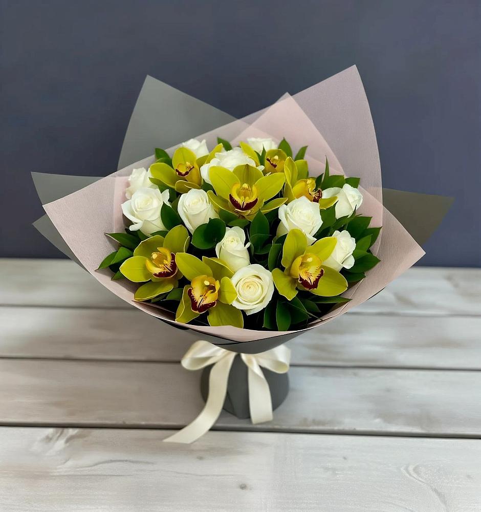 Букет цветов из: Орхидеи и Розы в Камских Полянах