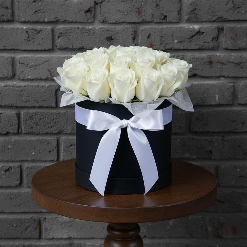 Цветочная композиция из Розы в шляпной коробке в Камских Полянах